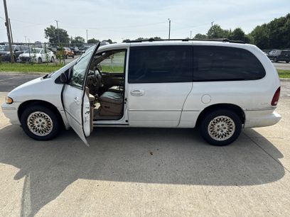 Used 1997 Chrysler Town & Country LXi