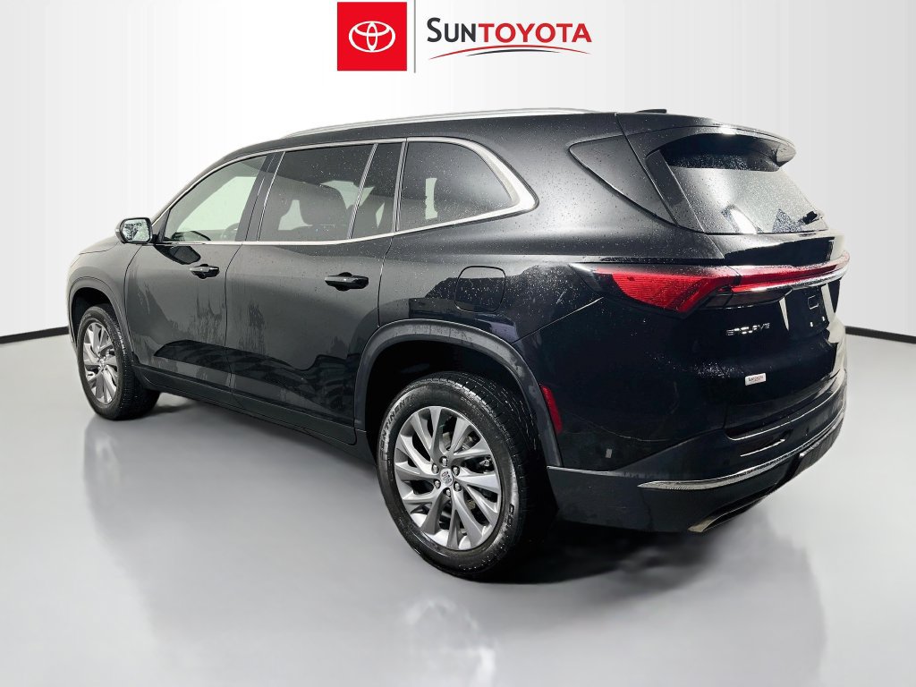 Used 2025 Buick Enclave Preferred FWD image 5