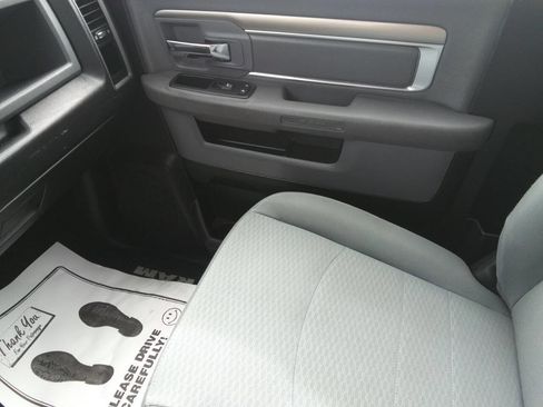 Used 2018 RAM 2500 Tradesman w/ Chrome Appearance Group image 24