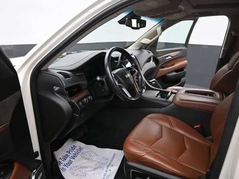 Used 2015 Cadillac Escalade Premium AWD/4WD image 19