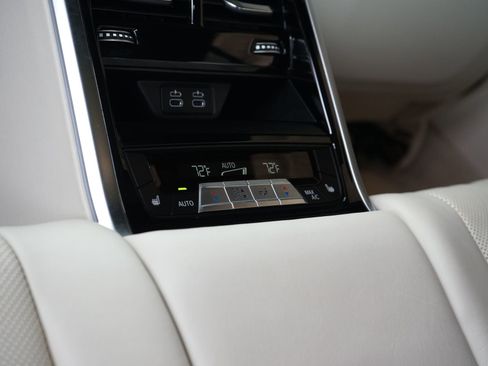 Used 2023 BMW 840i Gran Coupe w/ Comfort Seating Package image 15