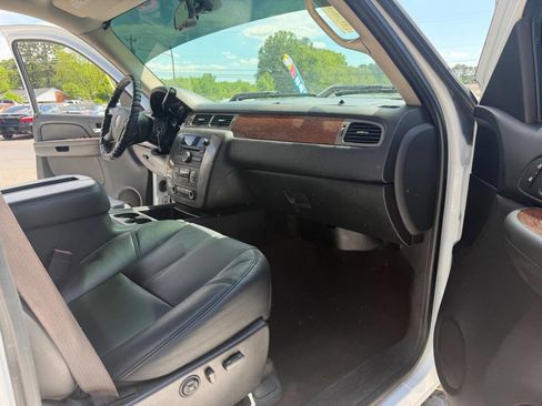 Used 2008 GMC Sierra 3500 SLT w/ Convenience Package AWD/4WD image 13