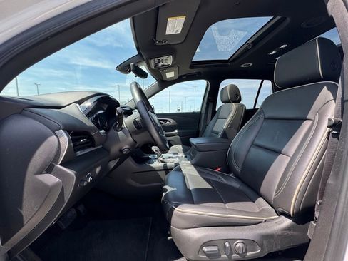 Used 2023 Chevrolet Traverse Premier w/ Redline Edition AWD/4WD image 27