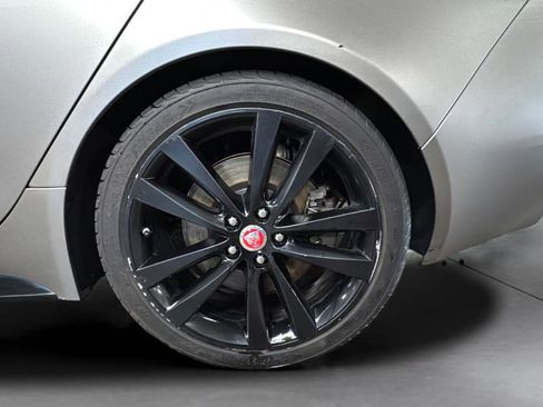 Used 2017 Jaguar XE R-Sport image 28