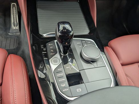 Certified 2025 BMW X4 xDrive30i w/ Premium Package image 19