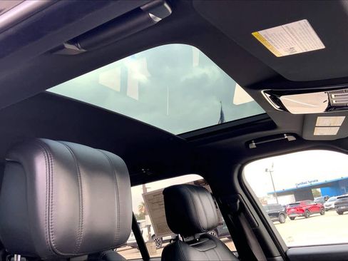 Used 2020 Land Rover Range Rover HSE image 13