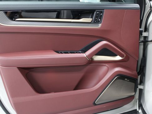 New 2025 Porsche Cayenne GTS image 24