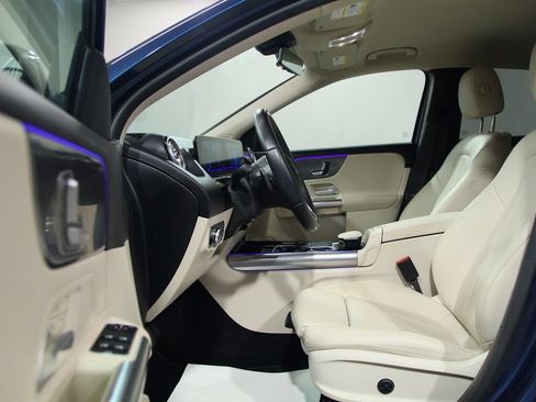 Certified 2021 Mercedes-Benz GLA 250 image 4