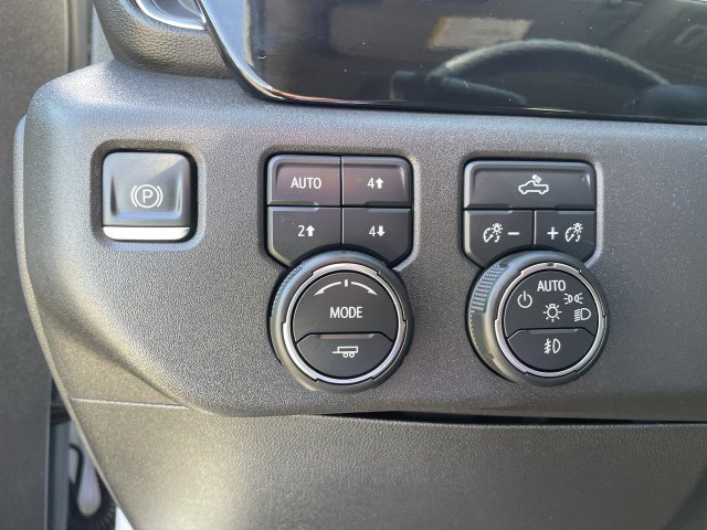 Used 2024 Chevrolet Silverado 1500 RST w/ Z71 Off-Road Package AWD/4WD image 17