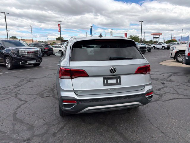 Used 2022 Volkswagen Taos SE FWD image 9