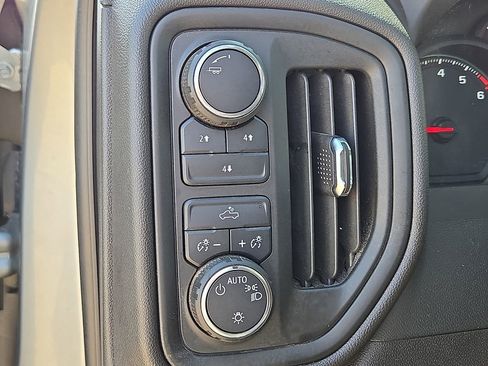 Used 2025 Chevrolet Silverado 2500 Custom w/ Custom Convenience Package image 25