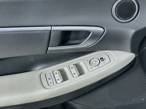 Used 2025 Hyundai Sonata SEL FWD image 15