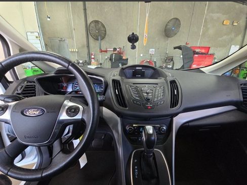Used 2016 Ford C-MAX SE image 23