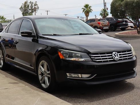 Used 2015 Volkswagen Passat TDI SEL Premium FWD image 14