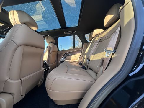 New 2026 Land Rover Range Rover SE image 12