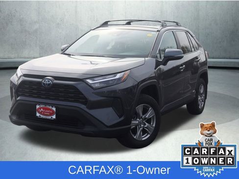 Used 2024 Toyota RAV4 XLE w/ Convenience Package image 2