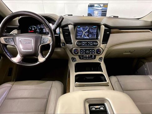 Used 2019 GMC Yukon Denali image 13
