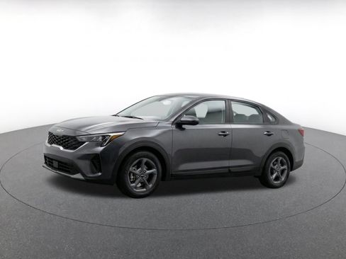 Used 2025 Kia K4 FWD image 3