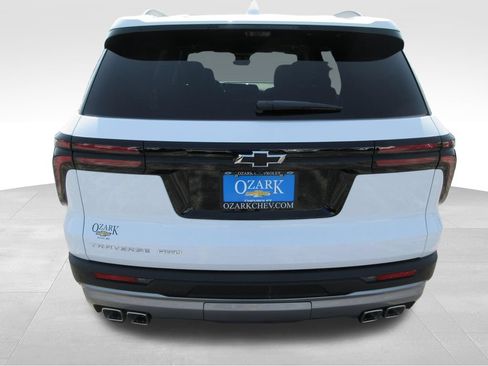New 2026 Chevrolet Traverse LT w/ Sun and Wheel Package AWD/4WD image 5