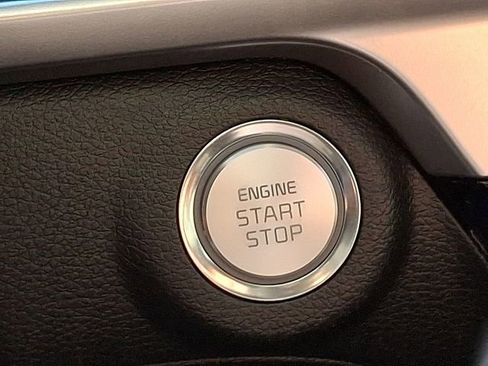 Used 2024 Kia Telluride EX w/ EX Captain's Chair Package image 28