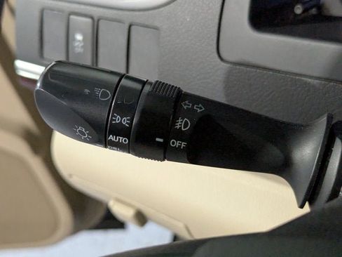 Used 2012 Toyota Camry XLE image 30