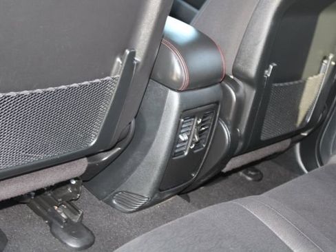 Used 2024 Dodge Durango GT w/ Blacktop Package image 34