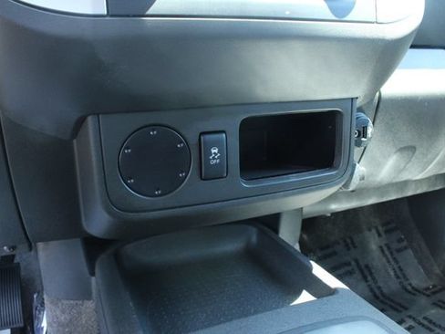 Used 2018 Nissan Frontier Desert Runner RWD image 18
