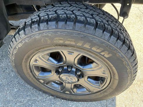 Used 2018 RAM 2500 Laramie image 17