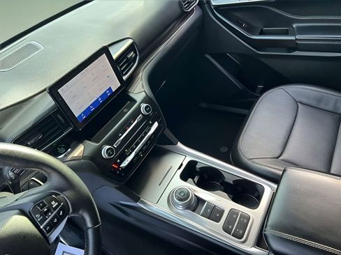 Used 2020 Ford Explorer Limited RWD image 15