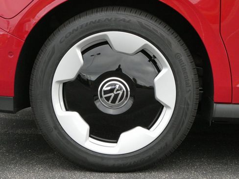 New 2025 Volkswagen ID. Buzz Pro S Plus image 21