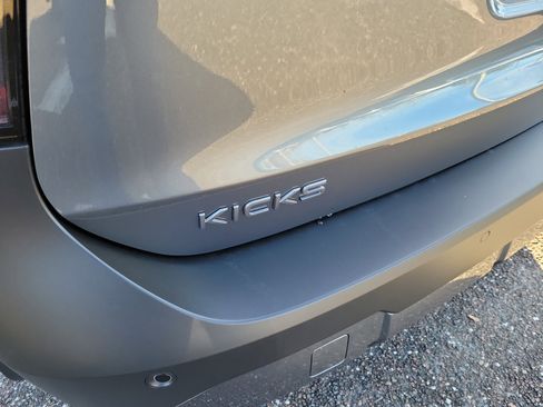 New 2026 Nissan Kicks SR FWD image 8