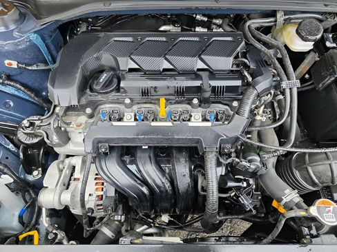 Used 2024 Hyundai Venue Limited image 10