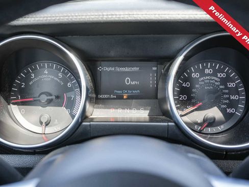 Used 2022 Ford Mustang Convertible RWD image 18
