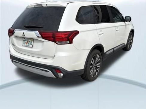 Used 2020 Mitsubishi Outlander ES FWD image 3