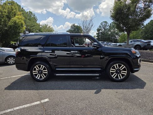 Used 2018 Toyota 4Runner Limited AWD/4WD image 8