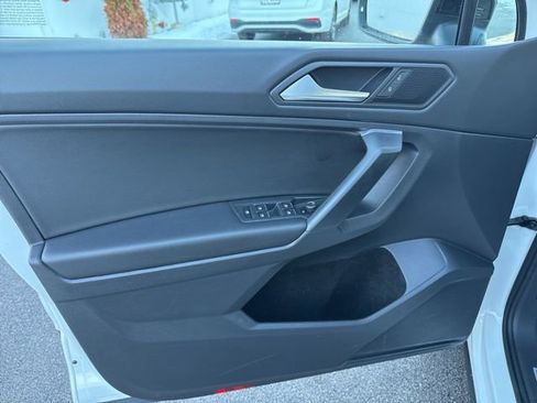 Used 2021 Volkswagen Tiguan SE R-Line w/ 3rd Row Seat Package image 10