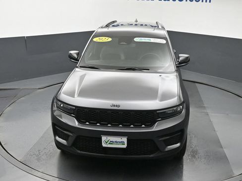 Used 2023 Jeep Grand Cherokee Altitude AWD/4WD image 30