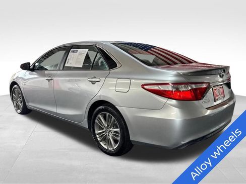 Used 2017 Toyota Camry SE FWD image 7
