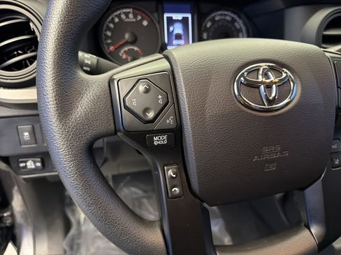 Used 2021 Toyota Tacoma SR AWD/4WD image 15