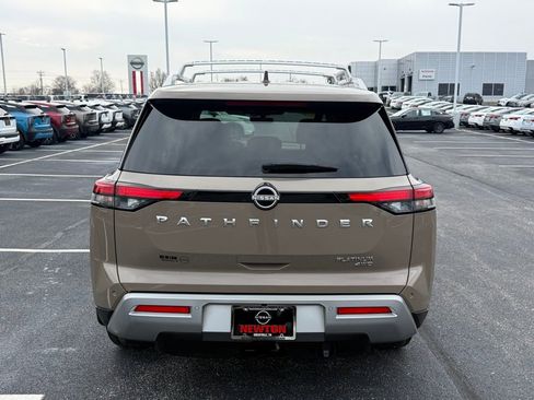 Used 2024 Nissan Pathfinder Platinum w/ Cargo Package image 35