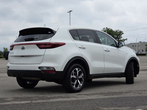 Used 2022 Kia Sportage LX AWD/4WD image 17