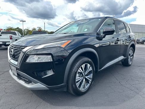 Used 2023 Nissan Rogue SV image 7