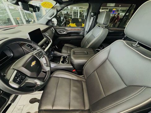 Used 2024 Chevrolet Tahoe Premier AWD/4WD image 31