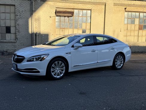 Used 2019 Buick LaCrosse Essence w/ Sun and Shade Package FWD image 3