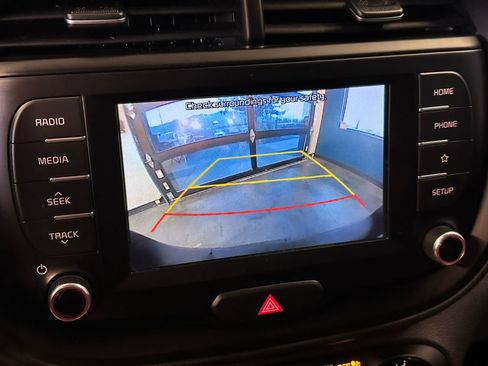 Used 2020 Kia Soul LX FWD image 14