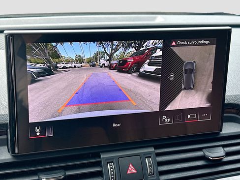 Used 2021 Audi Q5 e Prestige w/ Prestige Package image 15