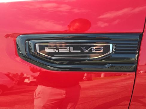 Used 2025 GMC Sierra 1500 Elevation AWD/4WD image 12