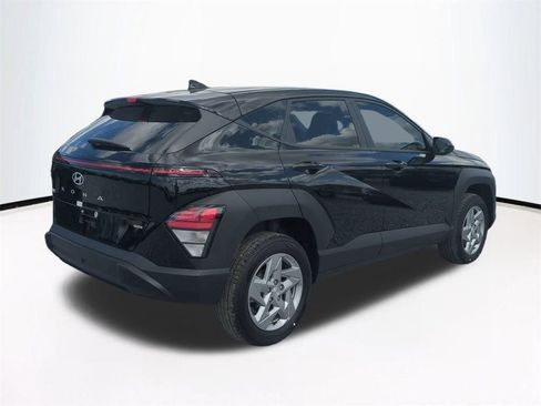 New 2026 Hyundai Kona SE image 5