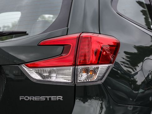 Used 2023 Subaru Forester image 8