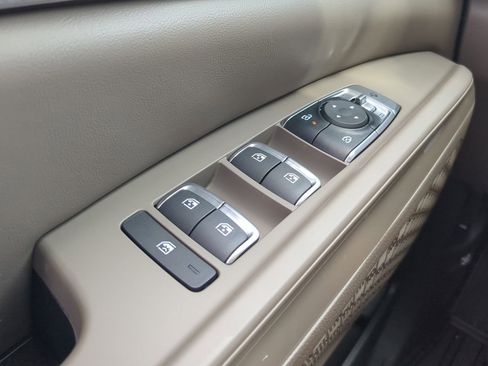 New 2026 Kia Carnival EX FWD image 22